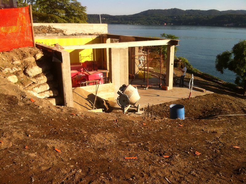The lakefront property before Villa Volpe was built, seen from the water in 2007